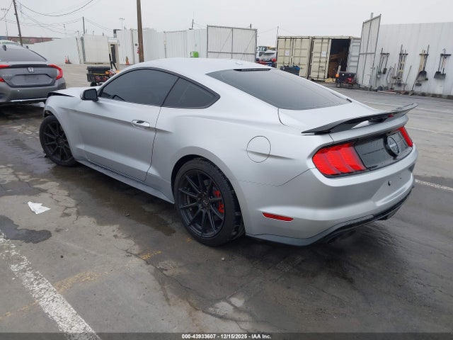 Ford Mustang Bullitt 2019 1FA6P8K02K5505552 Image 3