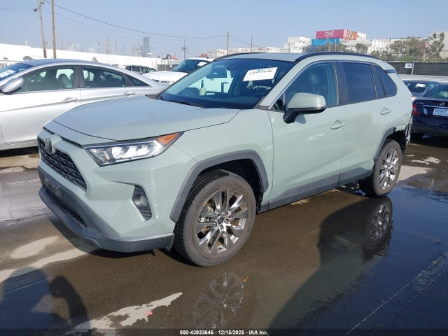 Toyota Rav4 Xle Premium 2021 2T3C1RFV2MW134706 Image 2