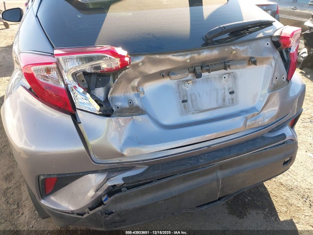 JTNKHMBXXL1066794 Toyota C-HR XLE
