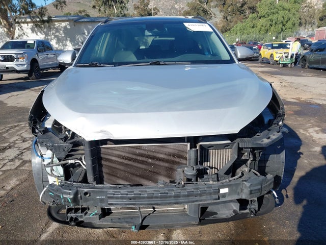KM8J33A24HU312030 Hyundai Tucson Limited