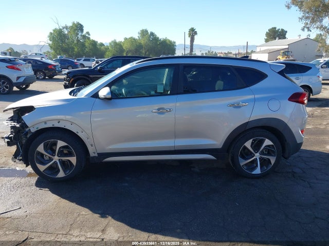 KM8J33A24HU312030 Hyundai Tucson Limited