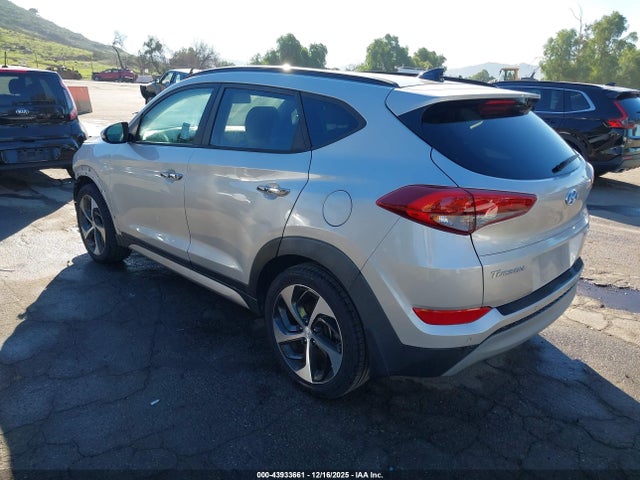 KM8J33A24HU312030 Hyundai Tucson Limited