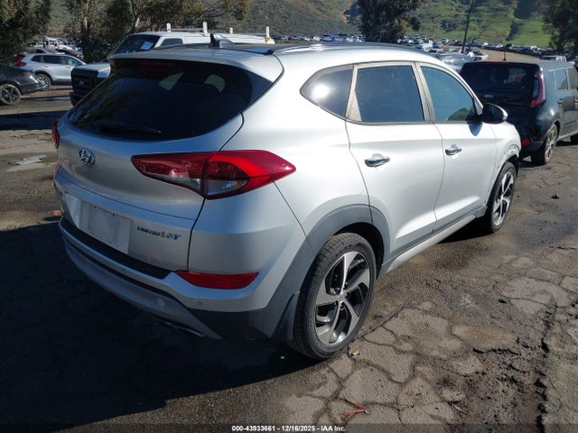 KM8J33A24HU312030 Hyundai Tucson Limited