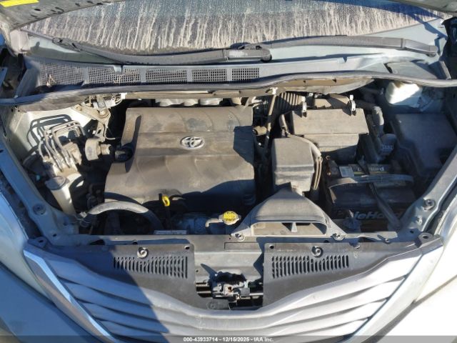 2011 TOYOTA SIENNA 5TDYK3DC8BS033878 Photo 9