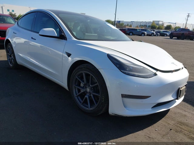 2021 TESLA MODEL 3 5YJ3E1EB0MF035692 Photo 0