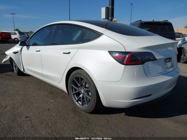 2021 TESLA MODEL 3 5YJ3E1EB0MF035692 Photo 2