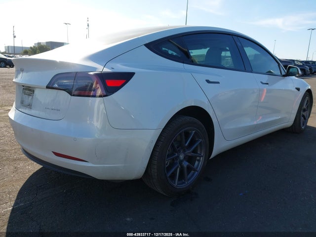 2021 TESLA MODEL 3 5YJ3E1EB0MF035692 Photo 3