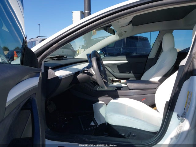 2021 TESLA MODEL 3 5YJ3E1EB0MF035692 Photo 4