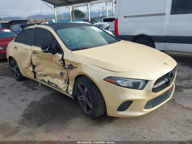 2022 MERCEDES-BENZ A 220 W1K3G4EB3NJ352362