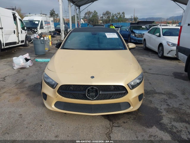 W1K3G4EB3NJ352362 Mercedes-Benz A 220