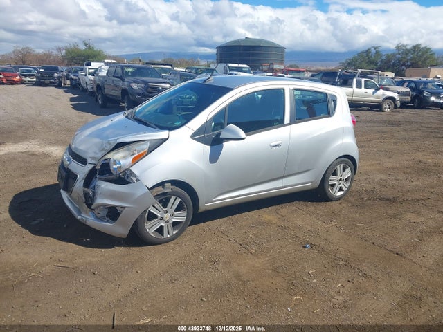 Chevrolet Spark 1lt Auto 2014 KL8CD6S98EC542686 Image 2