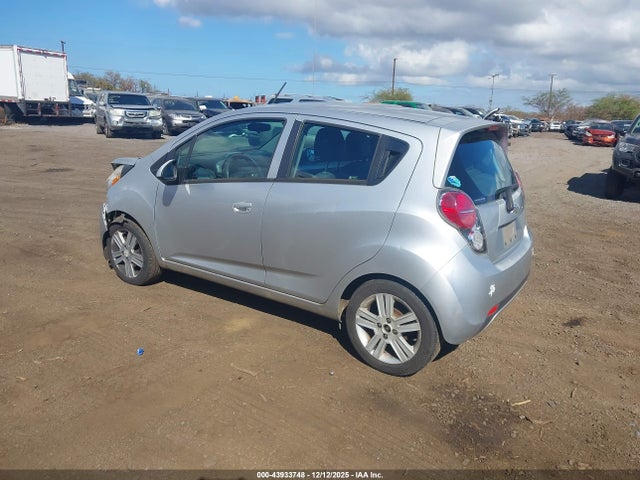 Chevrolet Spark 1lt Auto 2014 KL8CD6S98EC542686 Image 3