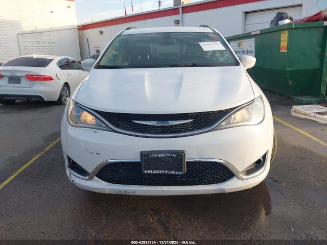 2C4RC1BG8HR540390 Chrysler Pacifica Touring-l