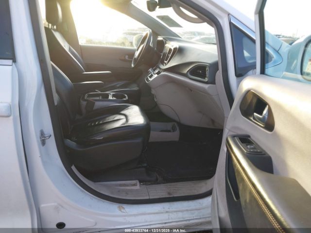 2017 CHRYSLER PACIFICA 2C4RC1BG8HR540390 Photo 4