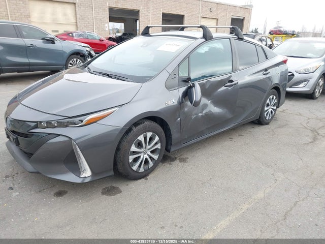 JTDKAMFP9M3170783 Toyota Prius Prime Xle