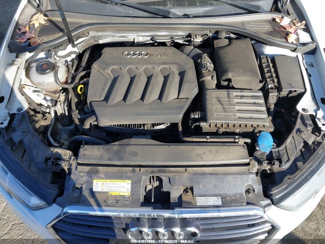 2018 AUDI A3 WAUAUHFF7J1055931 Photo 9