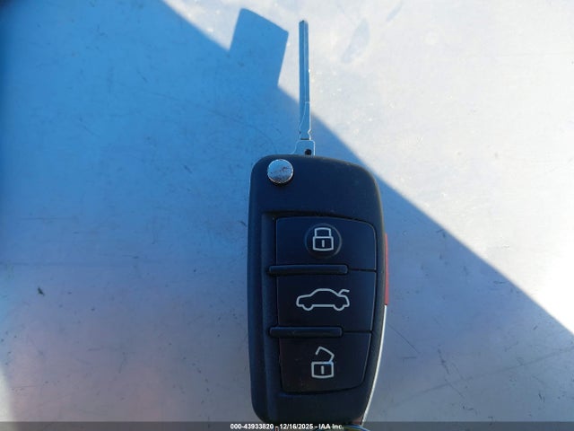 2018 AUDI A3 WAUAUHFF7J1055931 Photo 10