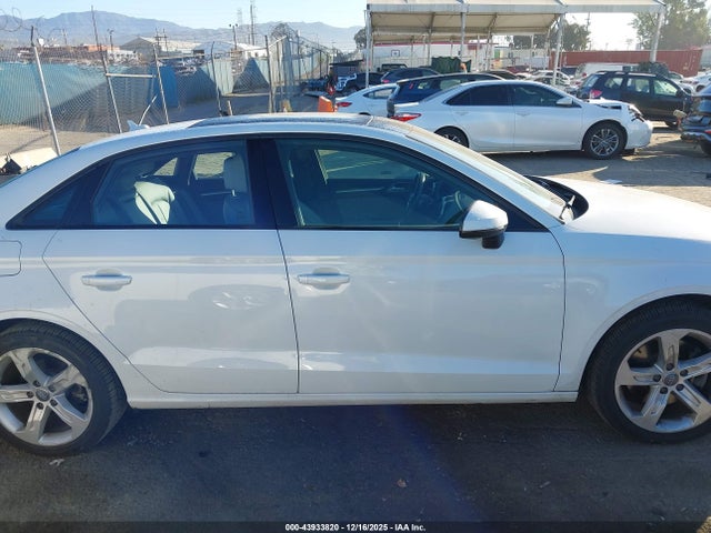 WAUAUHFF7J1055931 Audi A3 2.0t Premium/2.0t Tech Premium