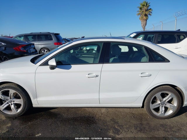 WAUAUHFF7J1055931 Audi A3 2.0t Premium/2.0t Tech Premium
