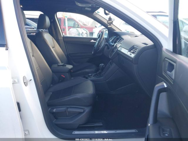 2020 VOLKSWAGEN TIGUAN 3VV2B7AXXLM146528 Photo 4
