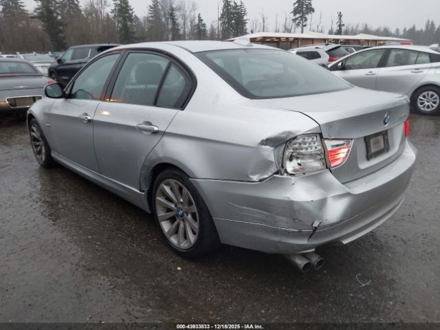 2011 BMW 328I WBAPH7C54BE462054 Photo 2