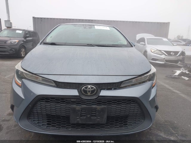 43933854 :رقم المزاد ، 5YFEPMAE9NP288729 vin ، 2022 Toyota Corolla Le مزاد بيع