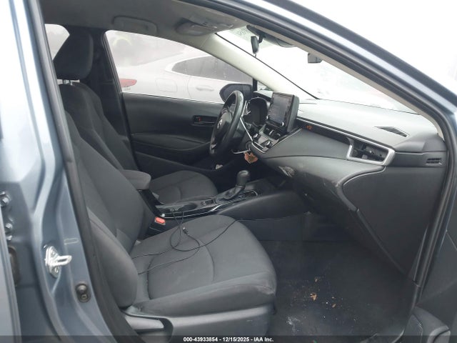 43933854 :رقم المزاد ، 5YFEPMAE9NP288729 vin ، 2022 Toyota Corolla Le مزاد بيع