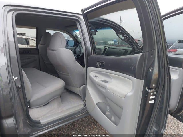 2010 Toyota Tacoma Base V6 მანქანა იყიდება აუქციონზე, vin: 3TMLU4EN7AM049806, აუქციონის ნომერი: 43933868