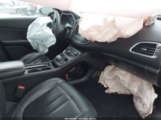 2017 CHRYSLER 200 1C3CCCAB0HN502824 Photo 4