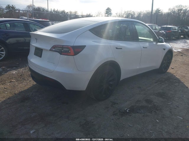 2021 TESLA MODEL Y 5YJYGDEE3MF076930 Photo 3