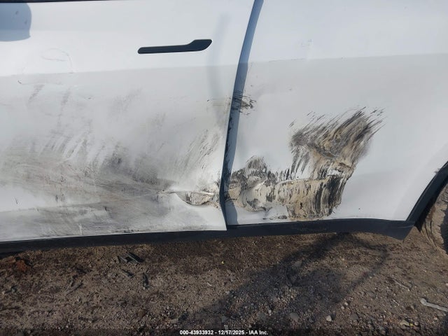 2021 TESLA MODEL Y 5YJYGDEE3MF076930 Photo 5