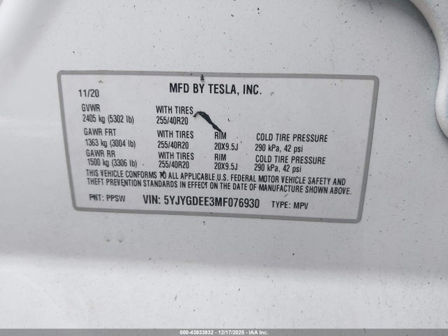 2021 TESLA MODEL Y 5YJYGDEE3MF076930 Photo 8