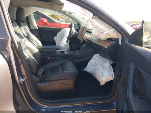 2022 TESLA MODEL Y 7SAYGDEE7NF371338 Photo 4