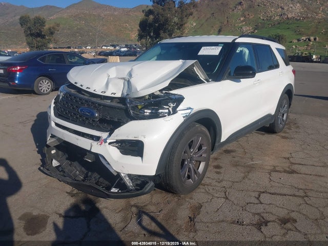 Ford EXPLORER XLT 2023 1FMSK7DH7PGC25427 Image 2