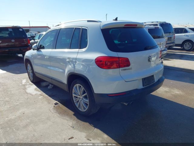 2014 VOLKSWAGEN TIGUAN WVGAV3AX2EW557592 Photo 2