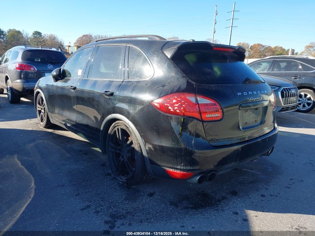 2012 PORSCHE CAYENNE WP1AB2A29CLA42131 Photo 2
