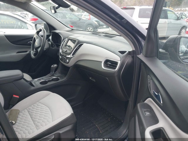 3GNAXHEV2KS517788 Chevrolet EQUINOX LS