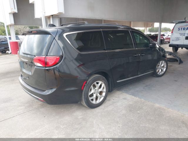 2017 CHRYSLER PACIFICA 2C4RC1BG1HR748210 Photo 3