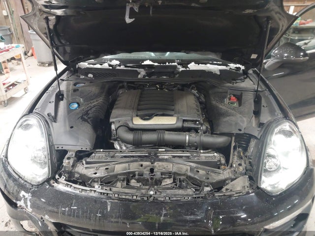 2016 PORSCHE CAYENNE WP1AA2A25GLA02461 Photo 9