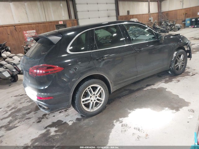 2016 PORSCHE CAYENNE WP1AA2A25GLA02461 Photo 3