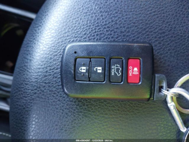 2018 TOYOTA RAV4 JTMRFREV4JD247742 Photo 10