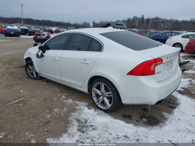 2016 VOLVO S60 YV1612TK5G2397889 Photo 2