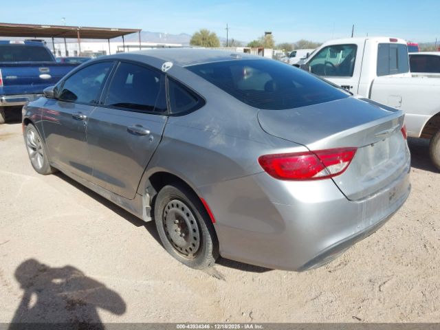2015 CHRYSLER 200 1C3CCCBG9FN517572 Photo 2