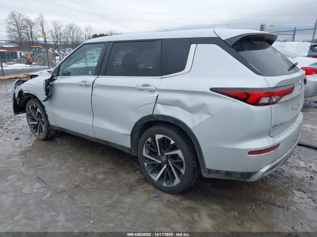 2023 MITSUBISHI OUTLANDER JA4J4UA87PZ060250 Photo 2