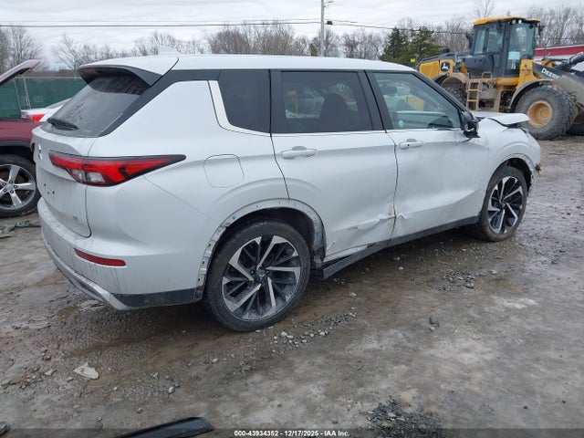 2023 MITSUBISHI OUTLANDER JA4J4UA87PZ060250 Photo 3
