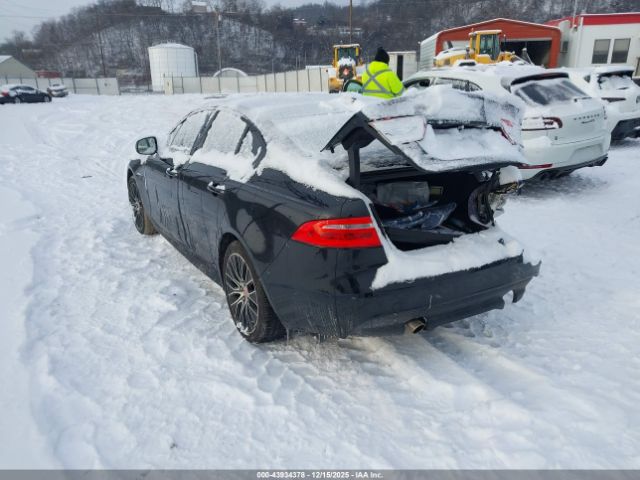 2019 JAGUAR XE SAJAP4FX9KCP50849 Photo 2