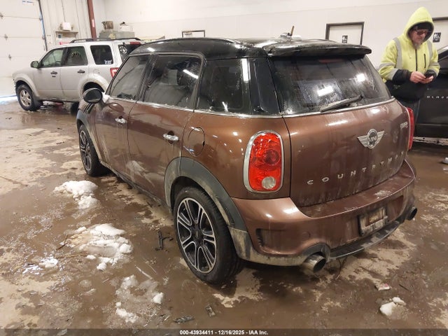 2013 MINI COUNTRYMAN WMWZC5C52DWP33878 Photo 2