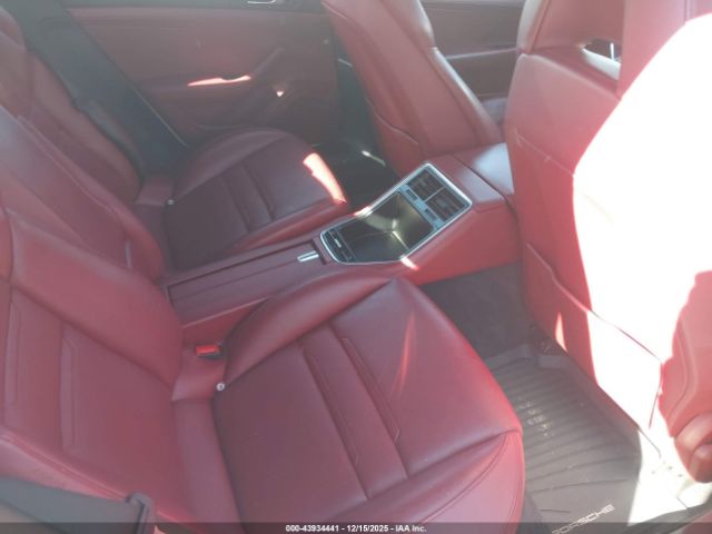 2018 PORSCHE PANAMERA WP0AB2A76JL135151 Photo 7