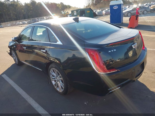 2018 CADILLAC XTS 2G61M5S30J9117424 Photo 2