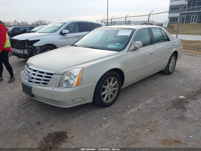 2010 CADILLAC DTS 1G6KD5EY4AU137643 Photo 1